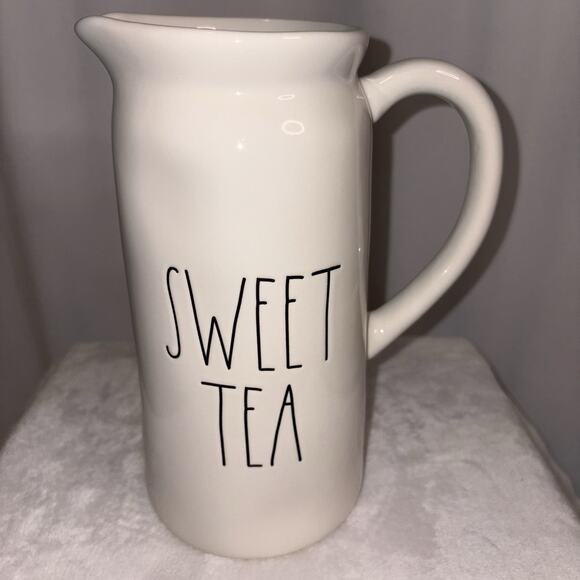Rae Dunn Artisan Collection Sweet Tea Pitcher Farmhouse 48 oz EUC - Picture 1 of 5